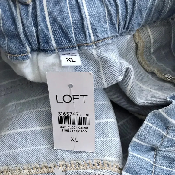 LOFT NWT Light Wash with Stripes Pull On Denim Shorts Women Various - Picture 9 of 10